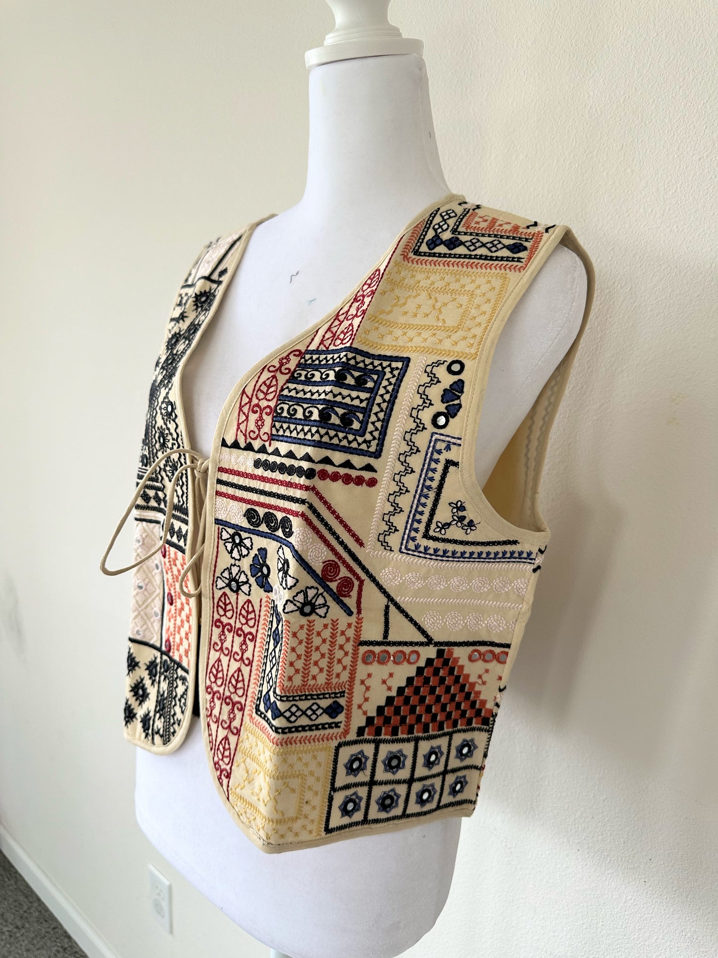 Cotton Indian Ethnic Garba Dandiya Sleeveless Jacket