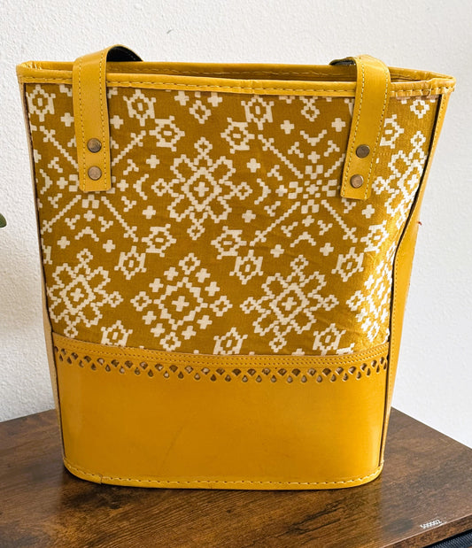 Leather-Shoulder-Bag-Yellow-1