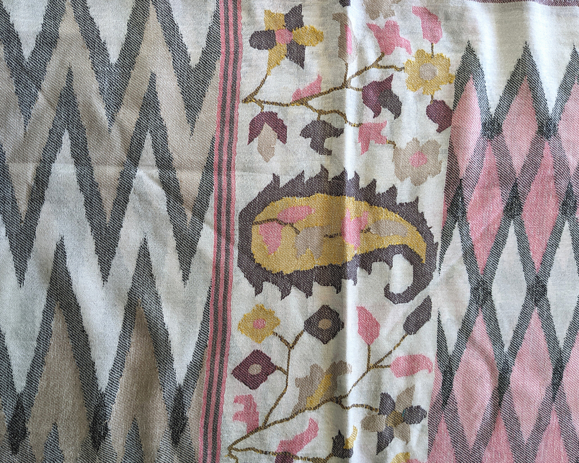 Feather-Light-Pashmina-Shawl-7