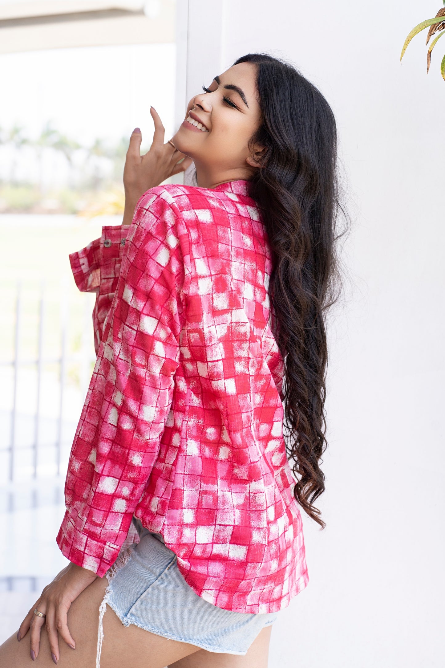 Women Button Down Shirt Long Sleeves for Summer - Pink