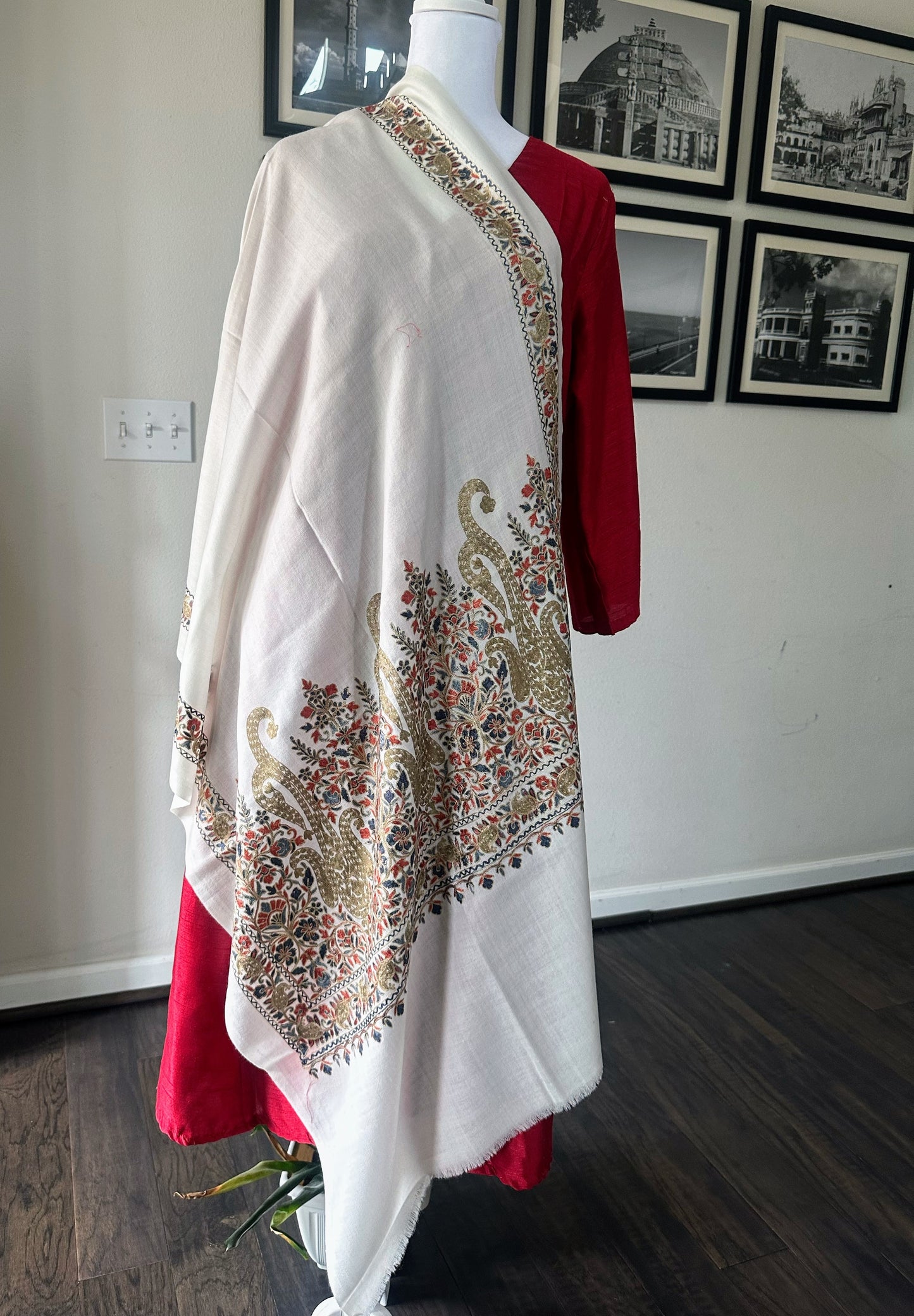 Luxury Pashmina Indian Wedding Scarf, Warm Winter Stole | Off-white Scarf