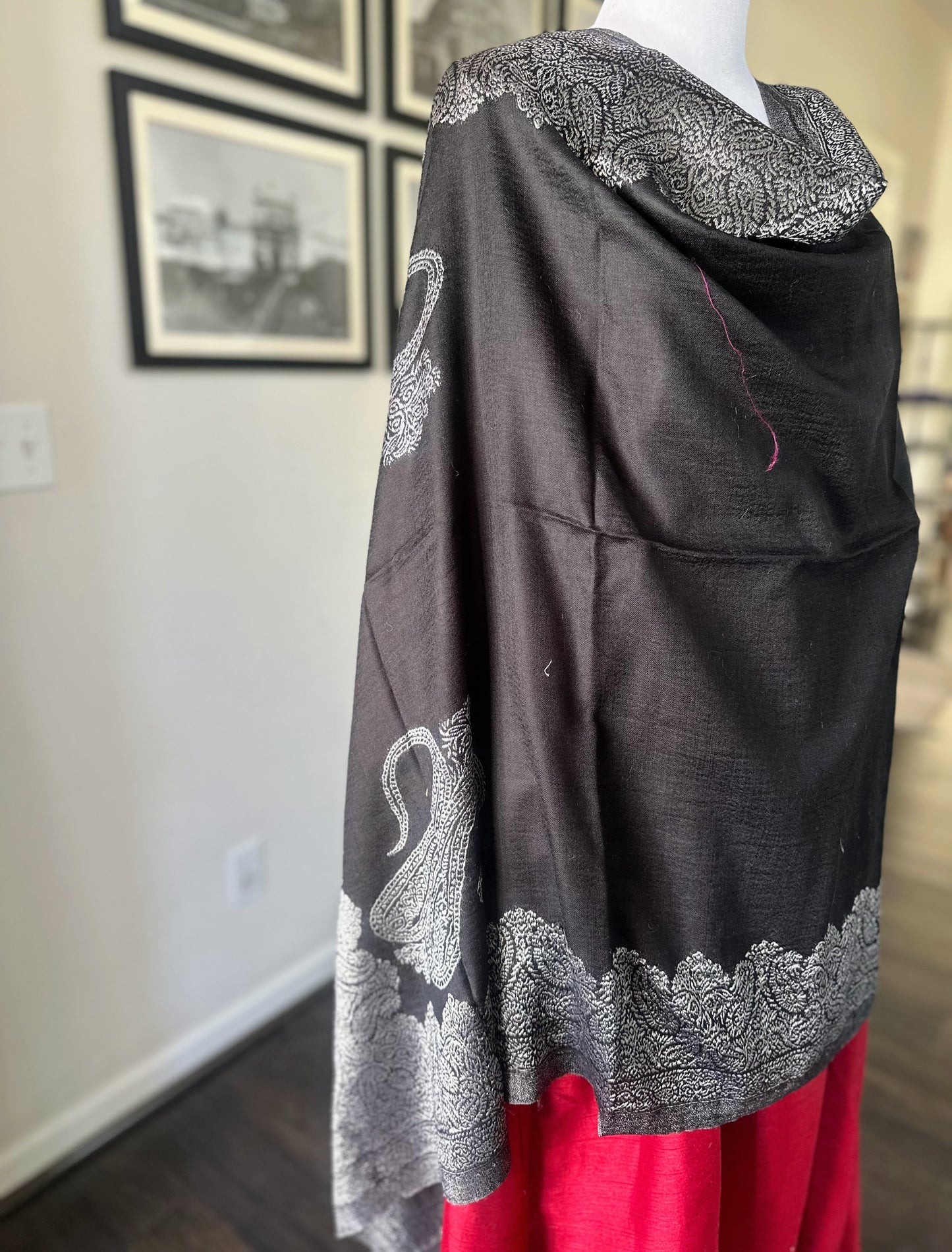 Pashmina Wool Black Scarf For Women and Men With Zari Border, Finest Quality Kashmiri Shawl