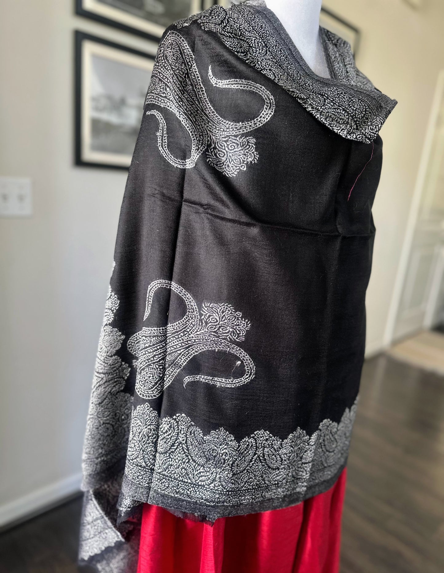 Pashmina Wool Black Scarf For Women and Men With Zari Border, Finest Quality Kashmiri Shawl