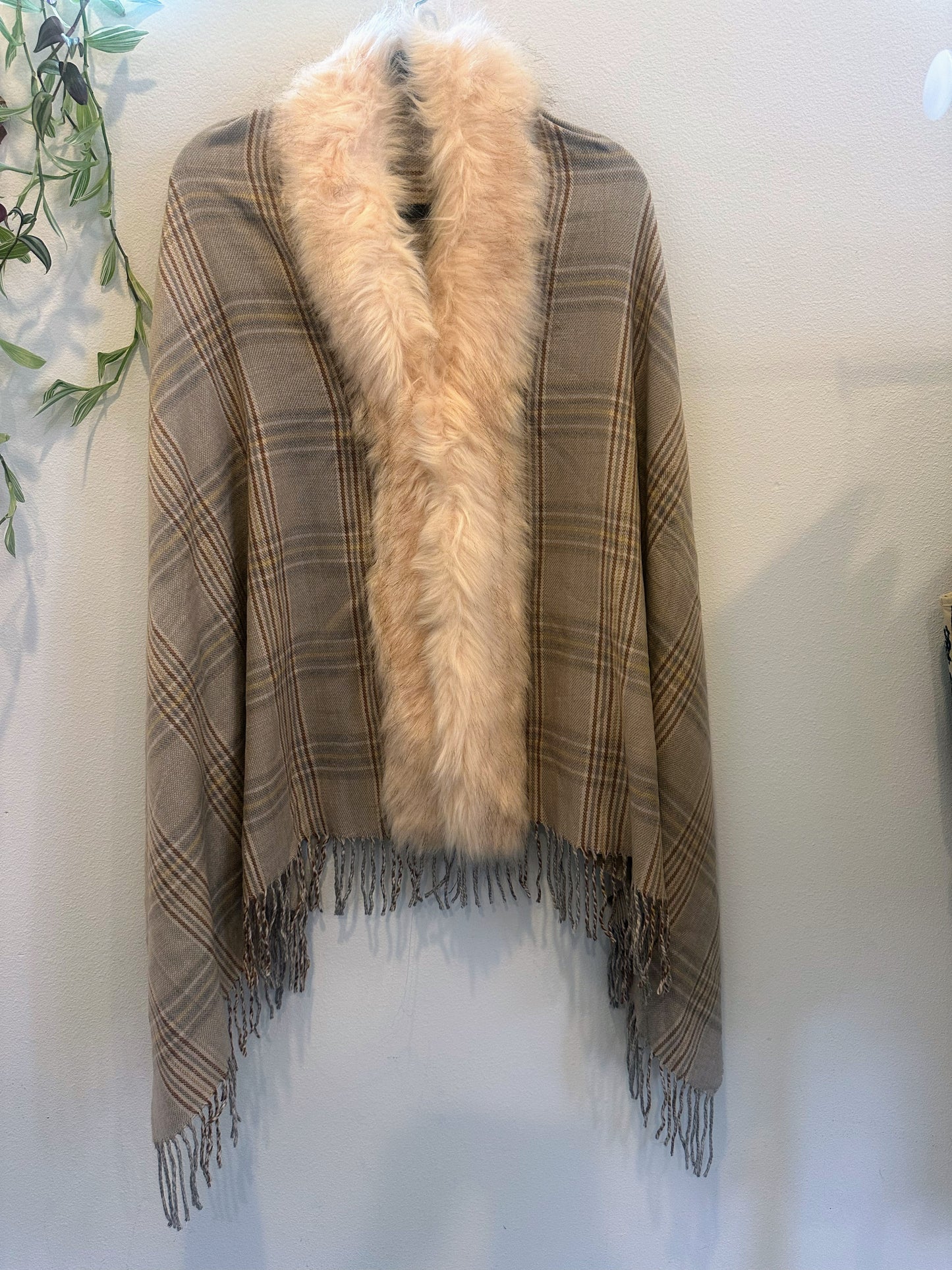 Plaid Blanket Style Pure Wool Fur Poncho.