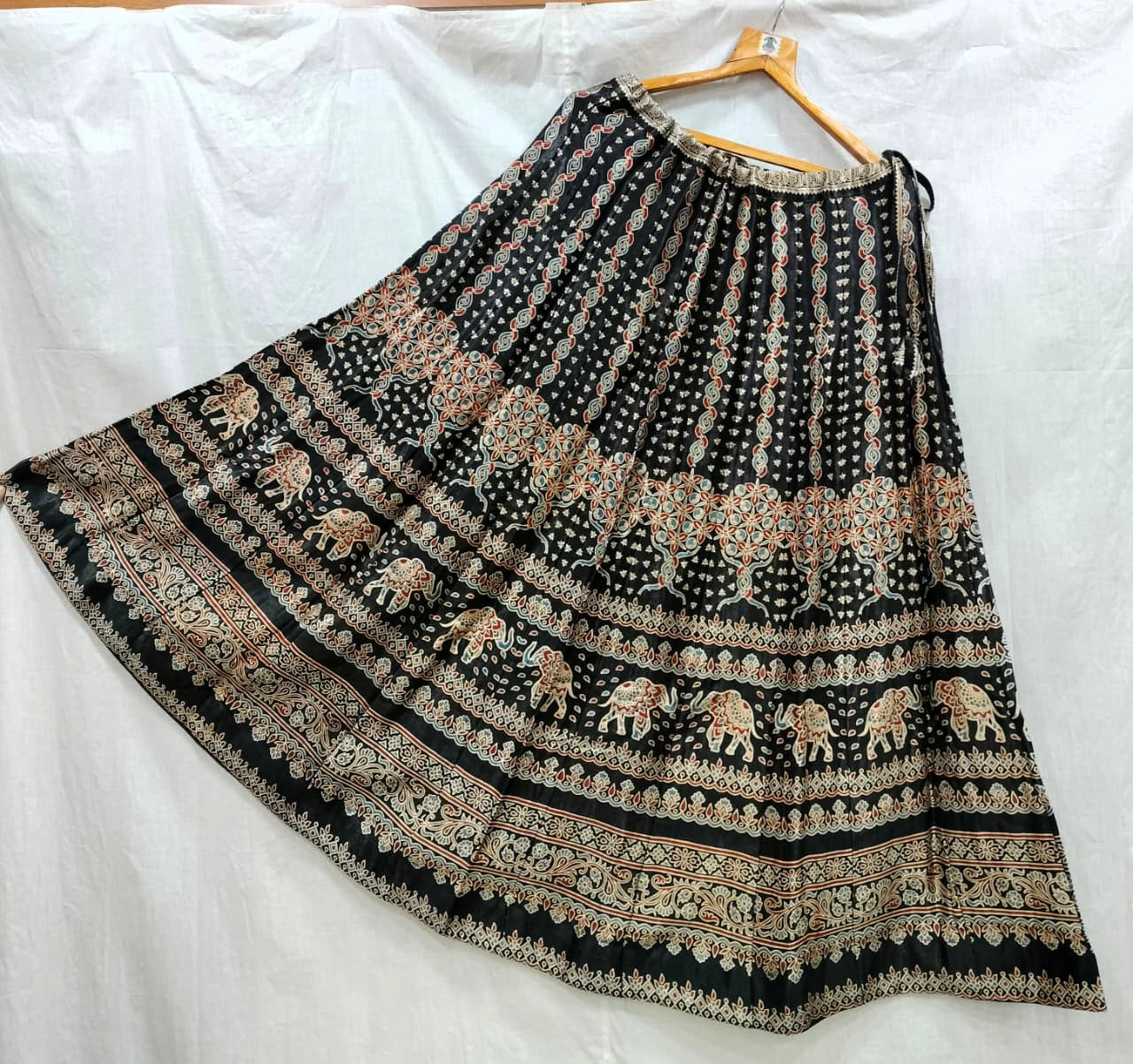 Indian Silk Lehenga Skirt With Natural Kali