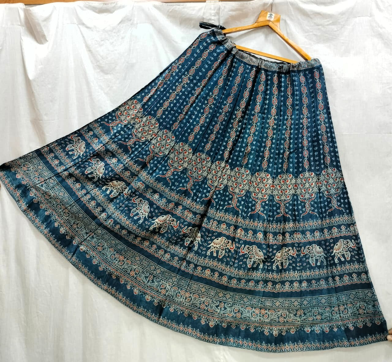 Indian Silk Lehenga Skirt With Natural Kali